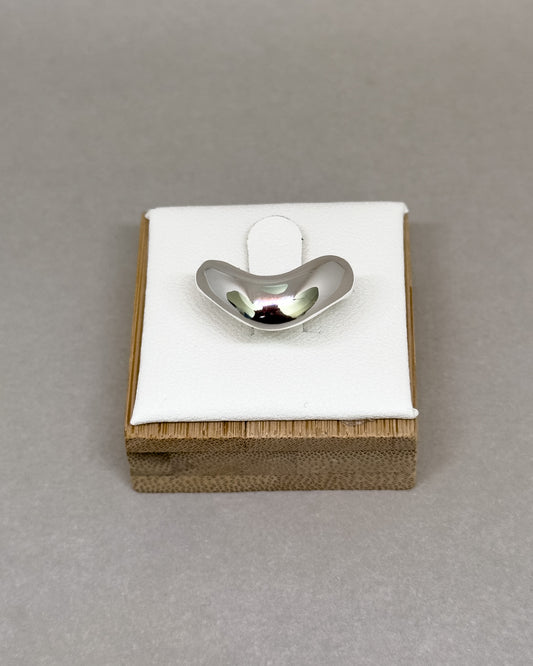 Amzi Curved Dome Ring