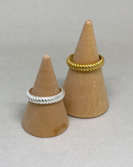 Elena Spiral Band Ring