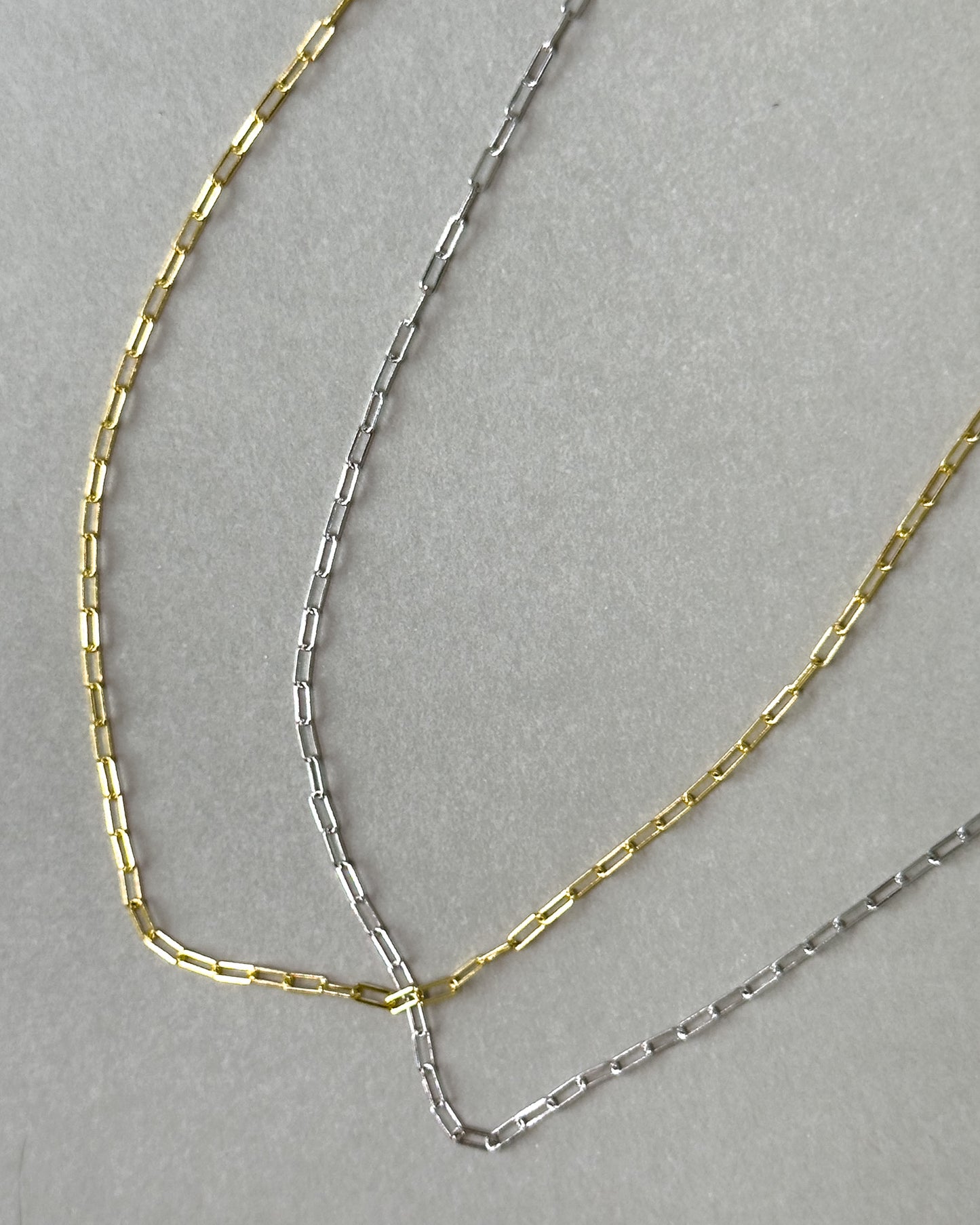 Clipt small link chain necklace
