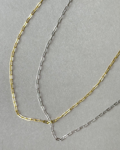 Clipt small link chain necklace
