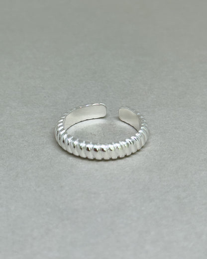 Elena Spiral Band Ring