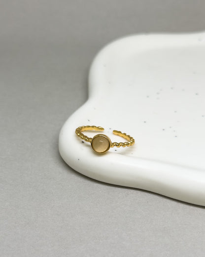 Champagne 18K Gold Cat Eye Ring