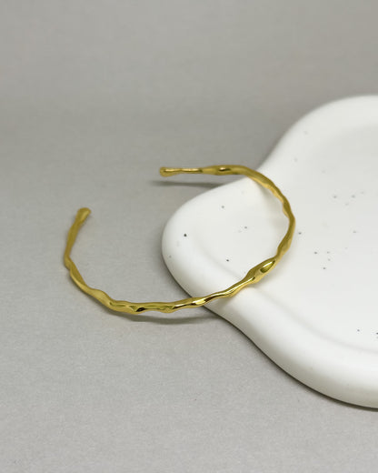 Ruga Small Textured Bangle