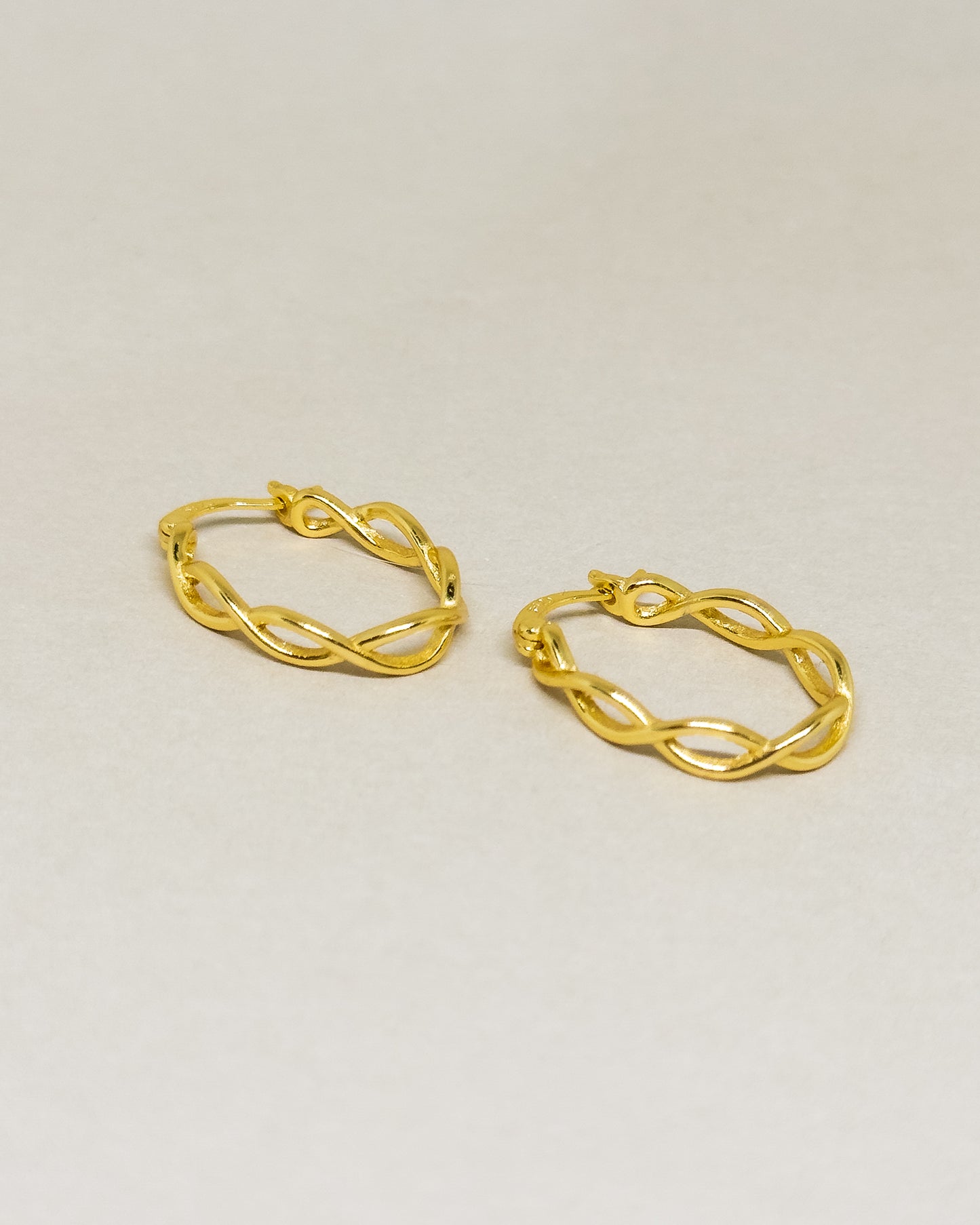 Aurum Twisted Gold Hoop earrings