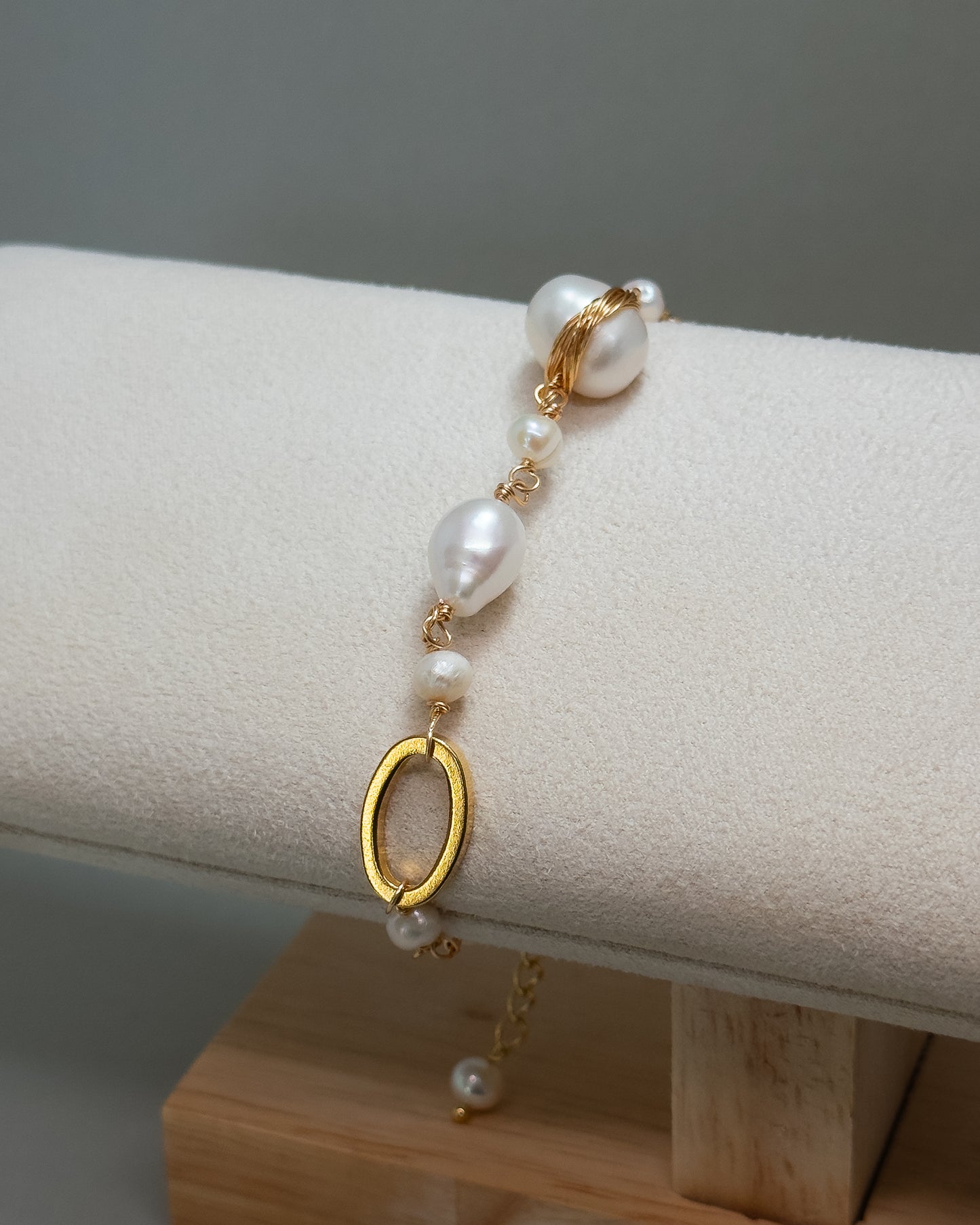 Vintage Gold Pearl Bracelet