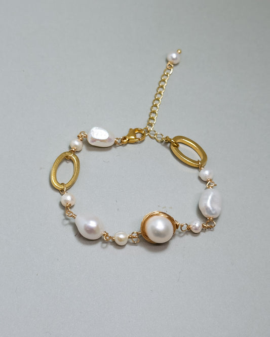 Vintage Gold Pearl Bracelet