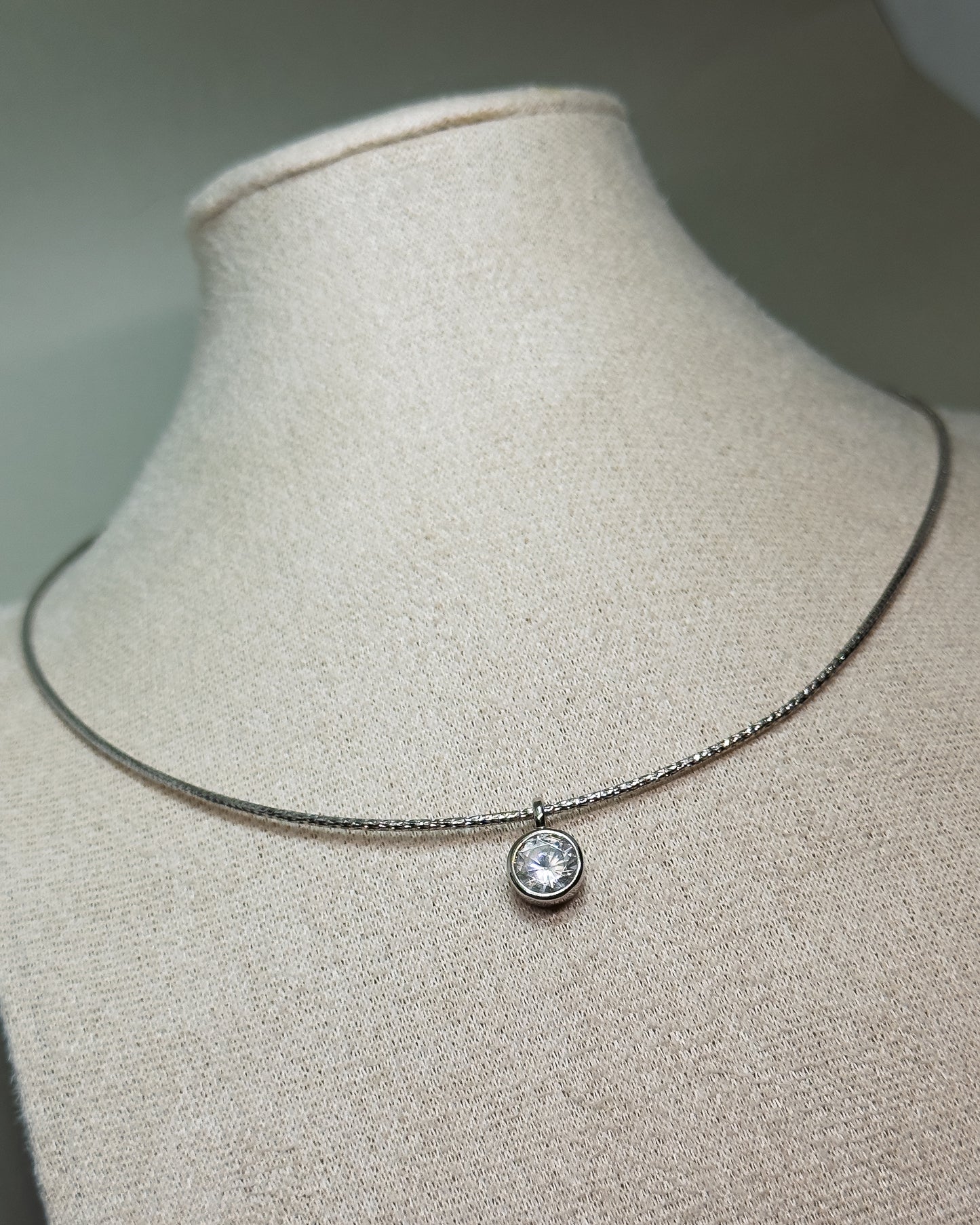 Éclat Zircon Choker Necklace